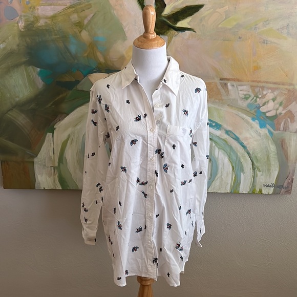 Equipment Femme Bee Print Button Down Shirt White Blue Cotton size small - Picture 1 of 16